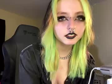 girl
        cryptiddi3s cam image #29429