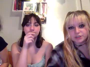 girl
        wallabyxxx cam image #33747