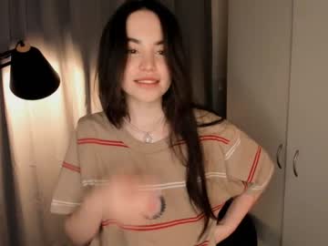 girl
        danielleclarka cam image #129783