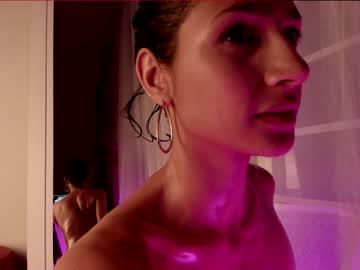 girl
        evatango cam image #14085