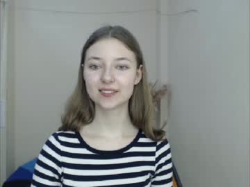 girl
        vivien_leight cam image #65799