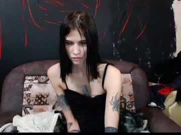 girl
        nitghtblood cam image #55571