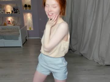 girl
        gingers_hugs cam image #134151
