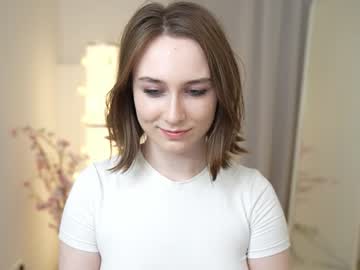 girl
        monimauve_ cam image #112944
