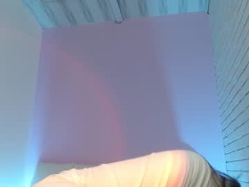 girl
        venus_tay1 cam image #108751