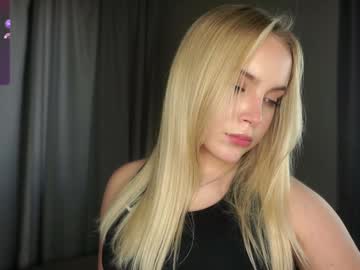 girl
        lipswithsmileonthem cam image #199872
